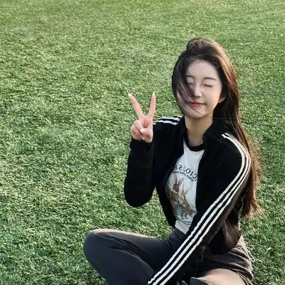 邹美诗